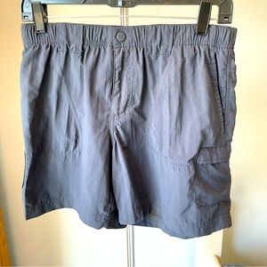 Columbia women’s shorts small 6L grey